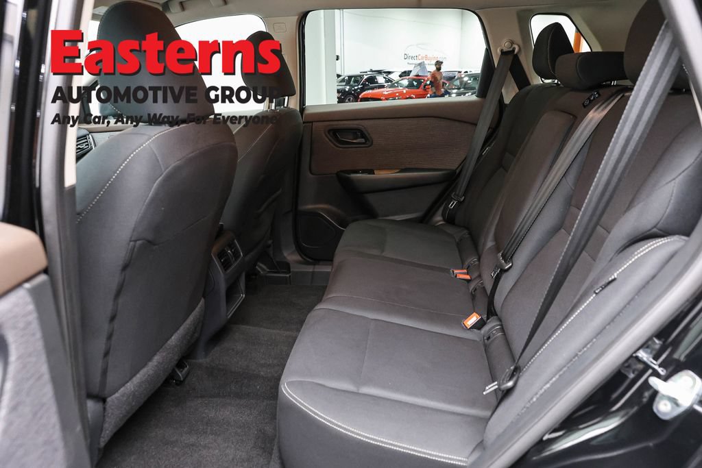 Used 2023 Nissan Rogue S AWD/4WD image 21