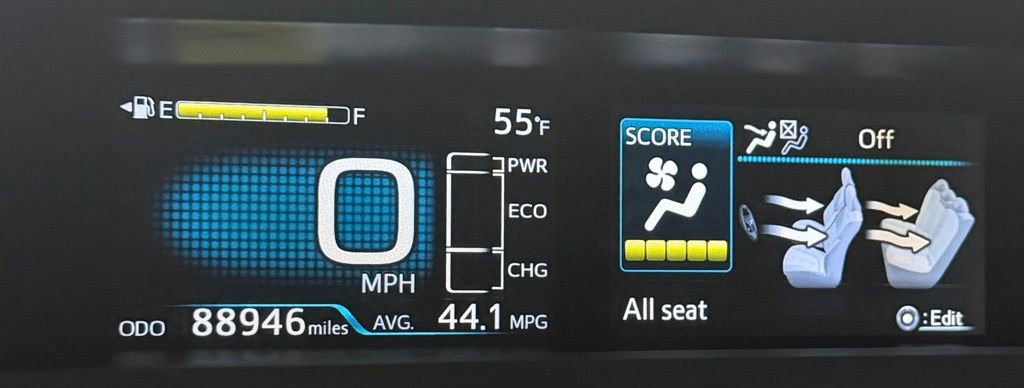 Used 2016 Toyota Prius Four image 17