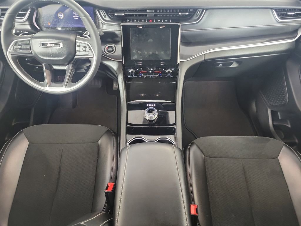 Used 2023 Jeep Grand Cherokee Altitude RWD image 14