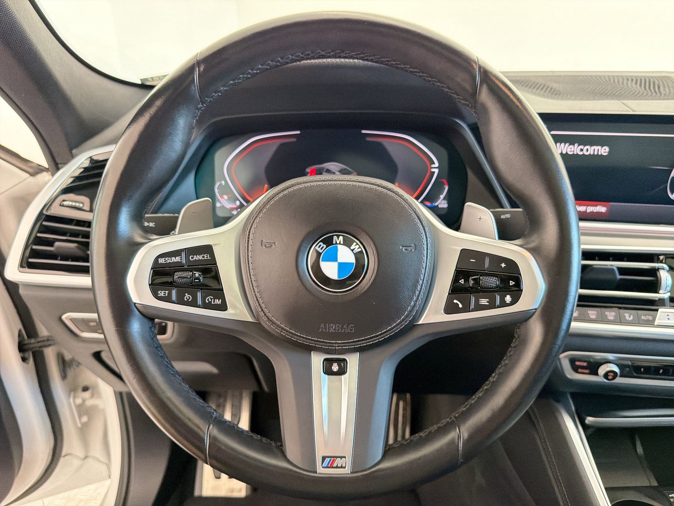 Certified 2023 BMW X6 xDrive40i w/ M Sport Package AWD/4WD image 17