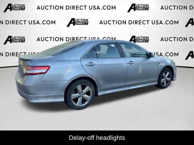 Used 2011 Toyota Camry SE w/ SE Extra-Value Pkg #1 FWD image 6
