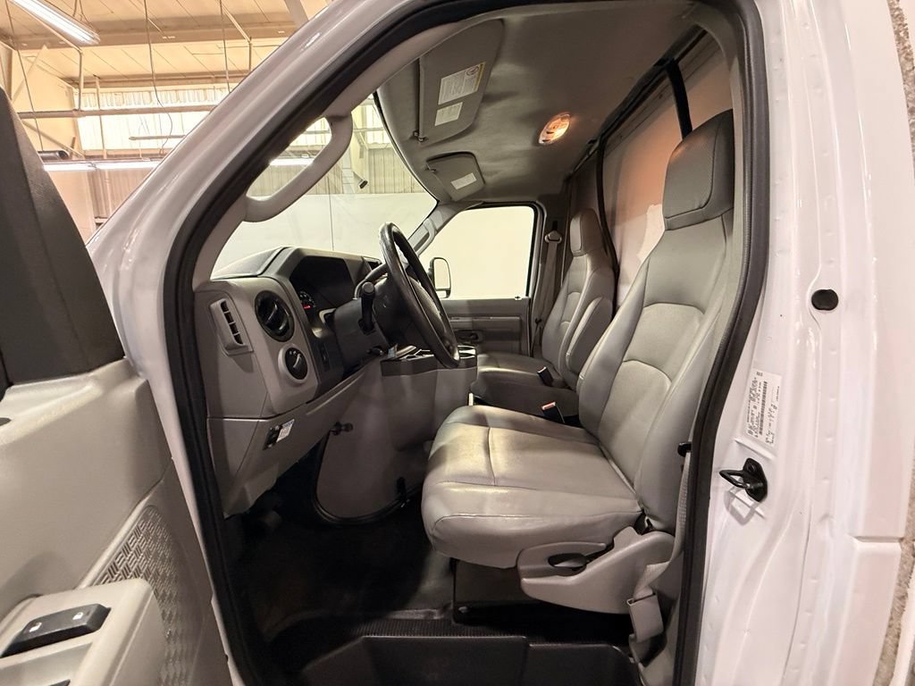 Used 2016 Ford E-450 and Econoline 450 Super Duty w/ Power Windows & Locks Group RWD image 14