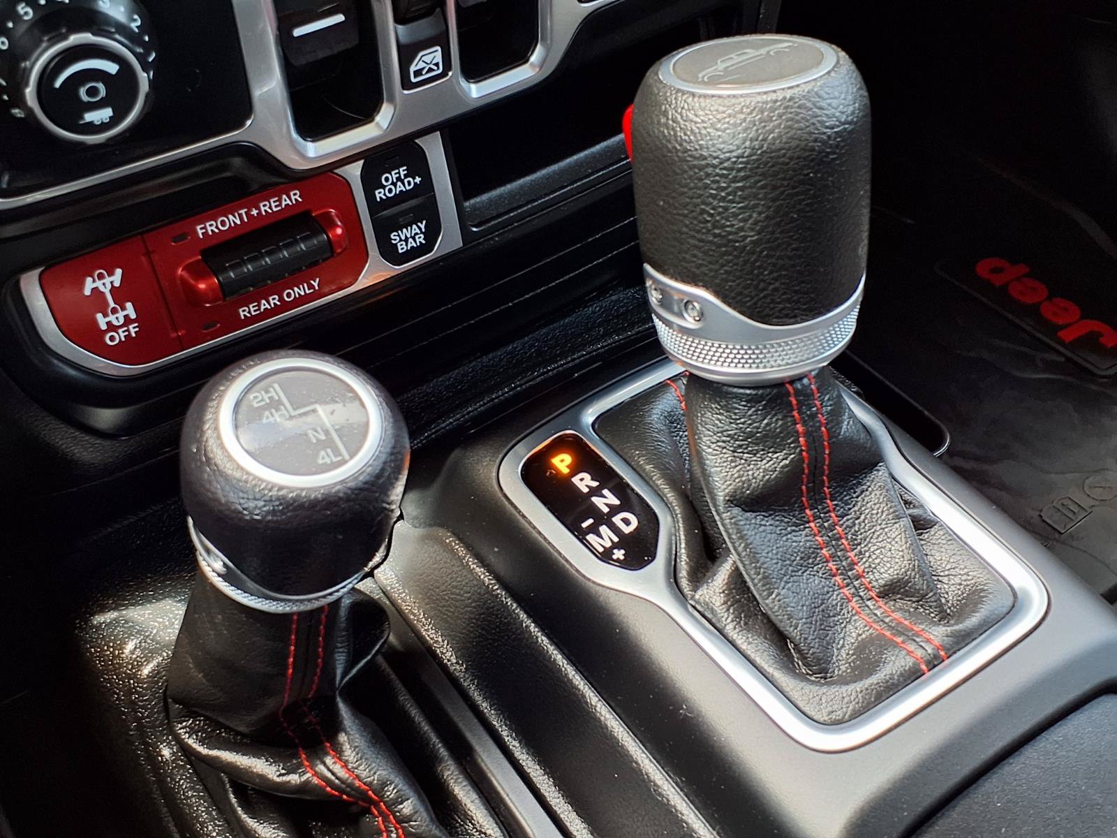 Used 2023 Jeep Gladiator Rubicon AWD/4WD image 14
