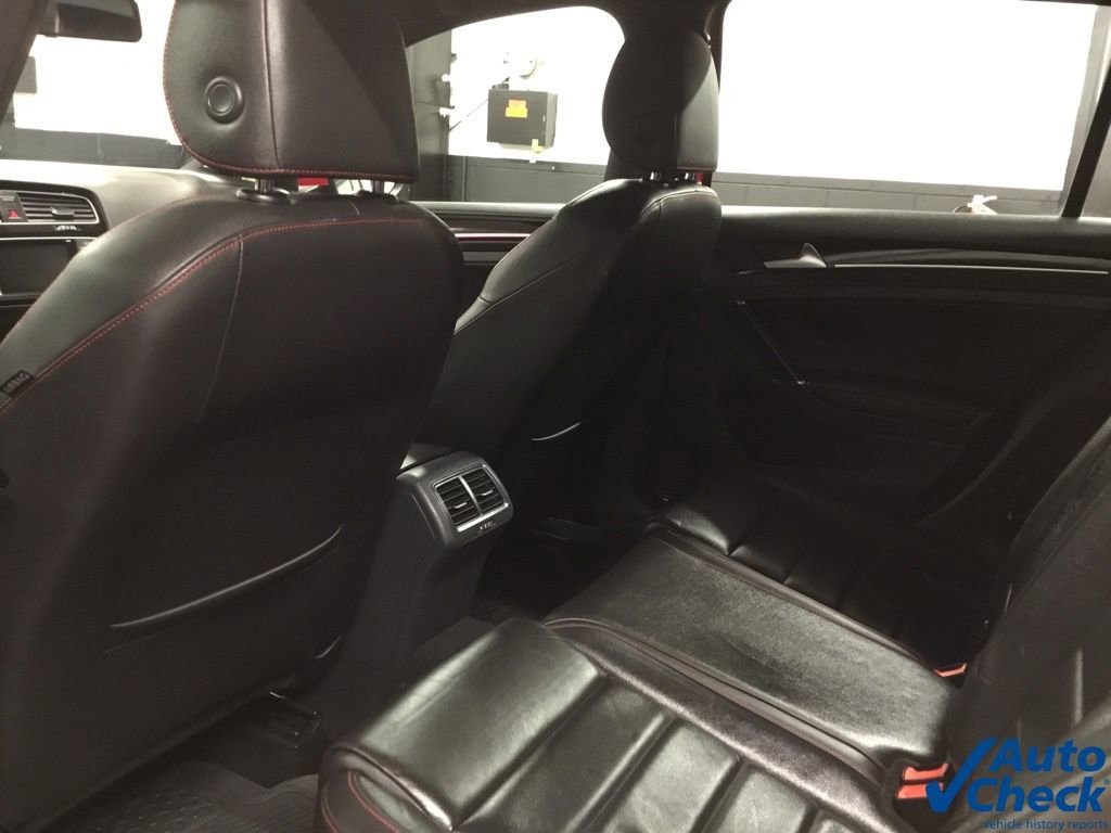 Used 2015 Volkswagen GTI SE w/ Lighting Package (SEL) FWD image 27
