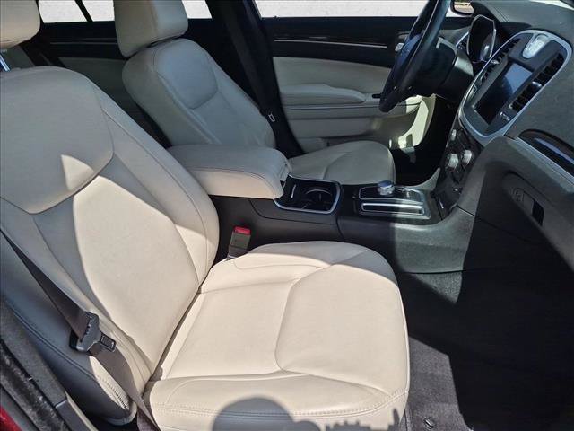 Used 2015 Chrysler 300 Limited w/ Driver Convenience Group RWD image 22