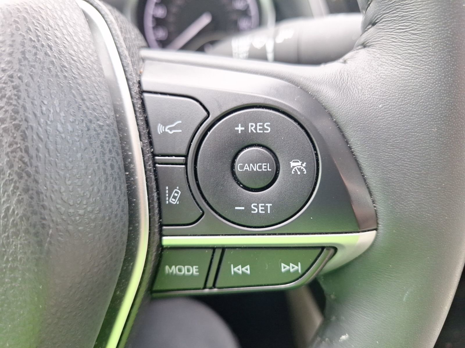 Used 2024 Toyota Camry XLE w/ Cold Weather Package image 19