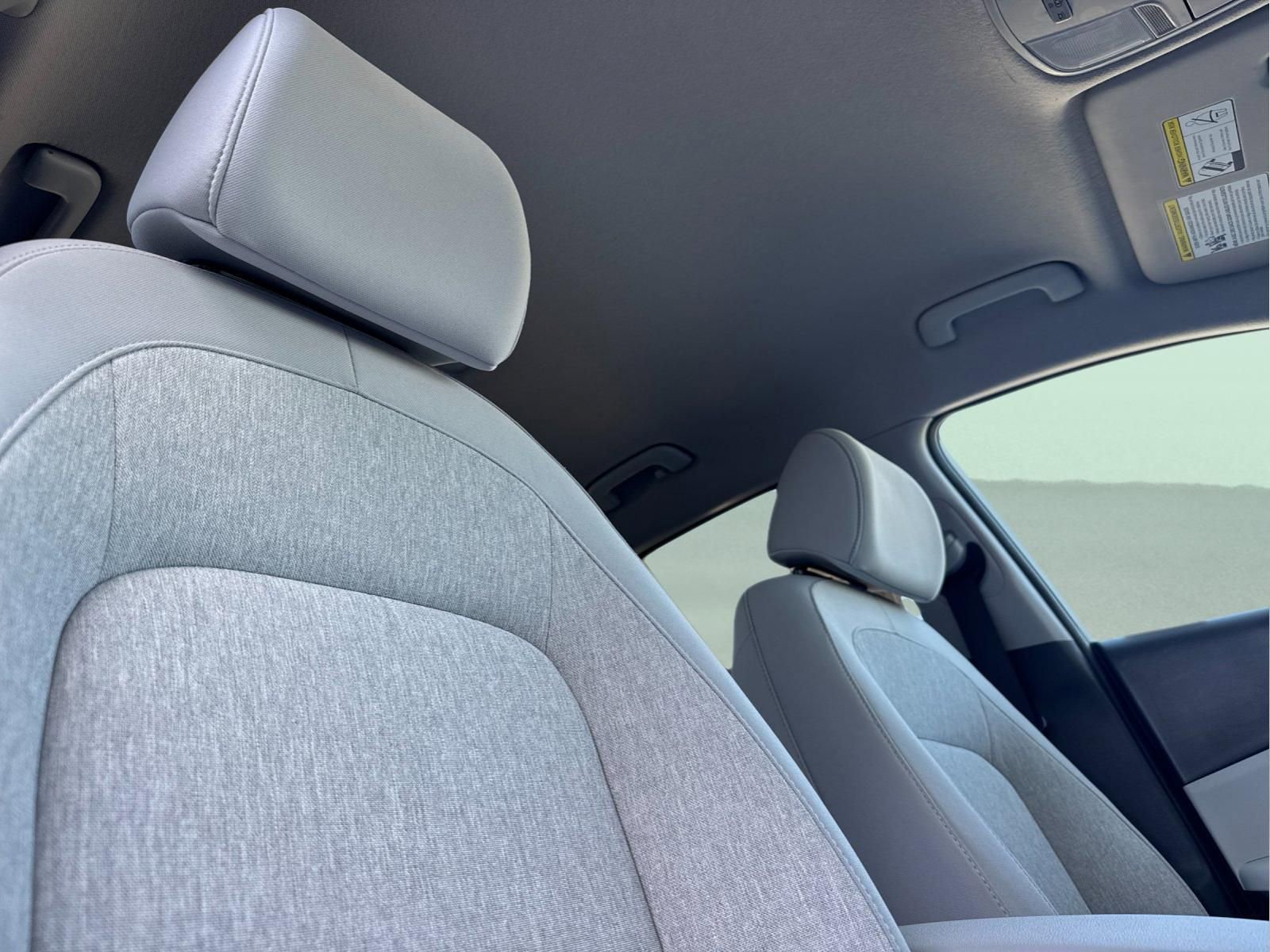 Used 2023 Hyundai Kona SE FWD image 17