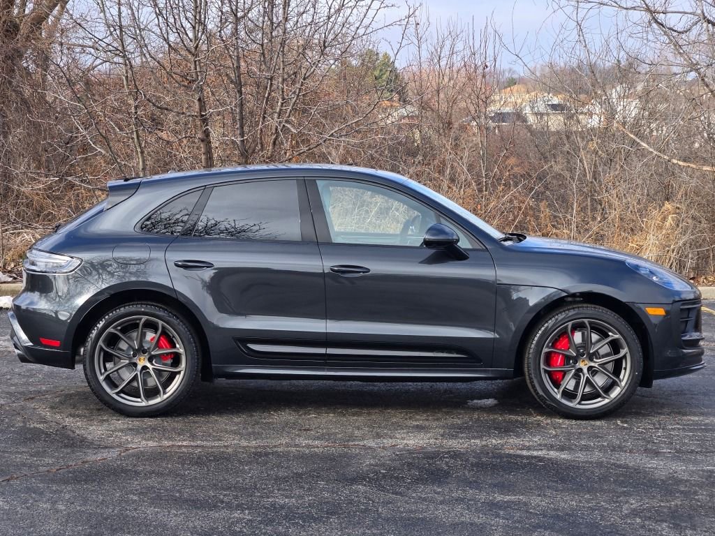 New 2026 Porsche Macan GTS image 8