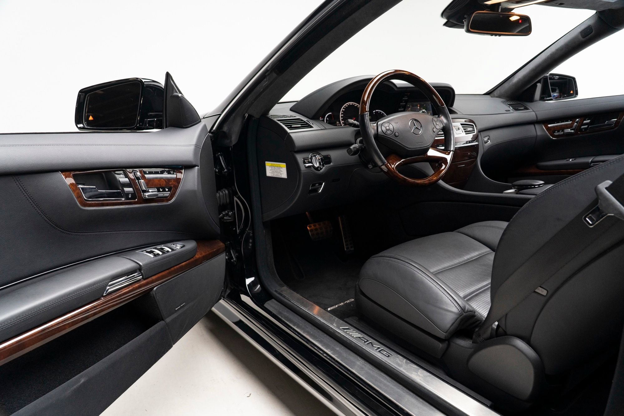 Used 2012 Mercedes-Benz CL 63 AMG image 22