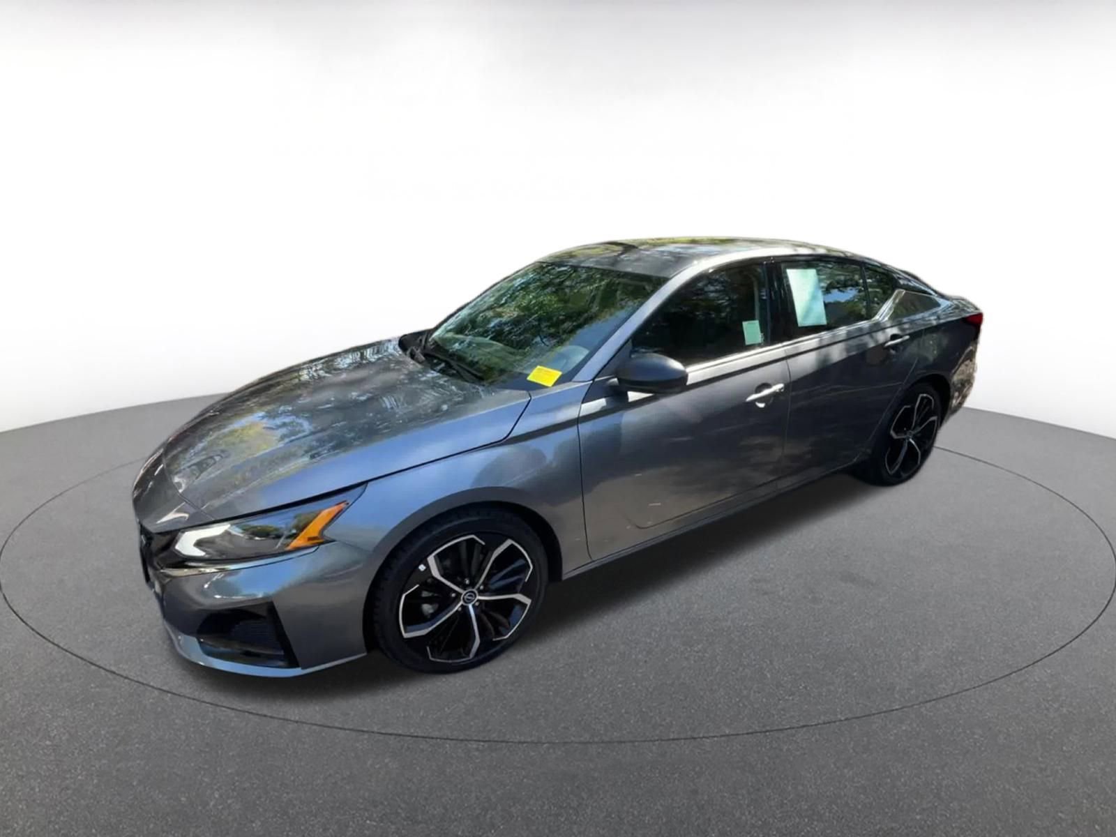 Used 2025 Nissan Altima 2.5 SR image 8