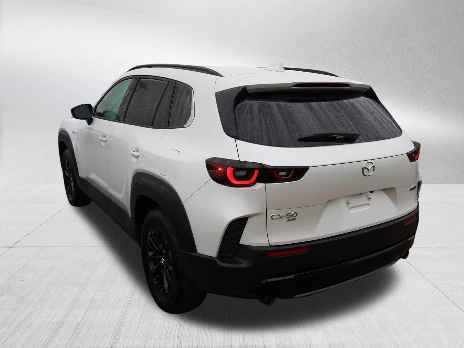 Certified 2025 MAZDA CX-50 AWD 2.5 Hybrid w/ Premium Pkg image 4