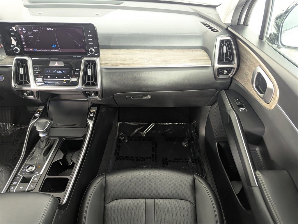 Used 2023 Kia Sorento X-Line EX image 16