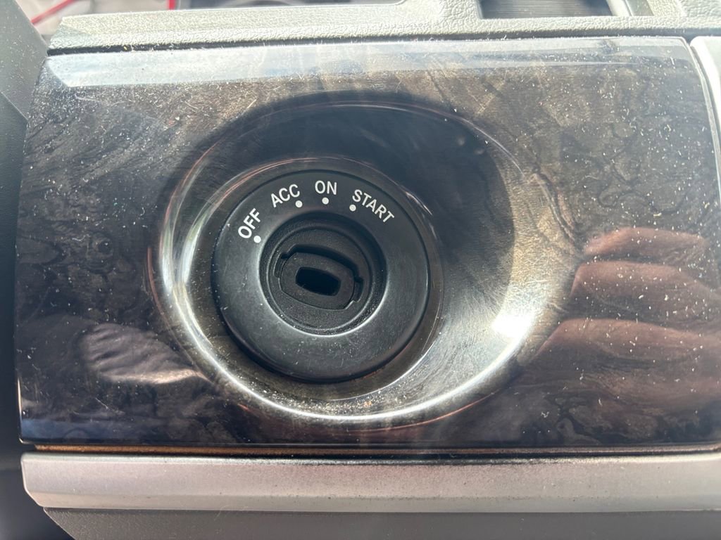 Used 2010 Dodge Grand Caravan SXT FWD image 20
