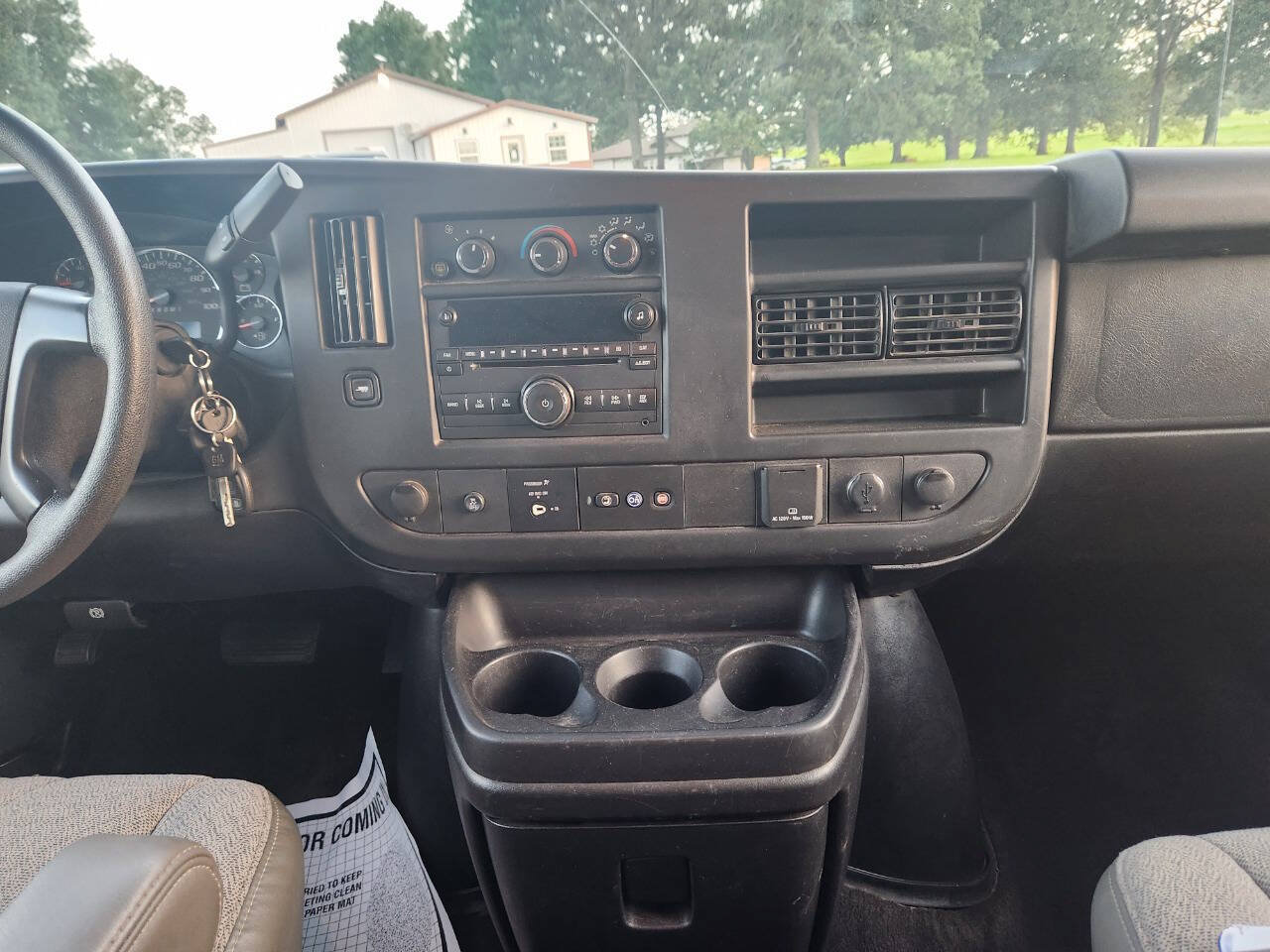 Used 2016 GMC Savana 3500 LT w/ LT Preferred Equipment Group RWD image 9