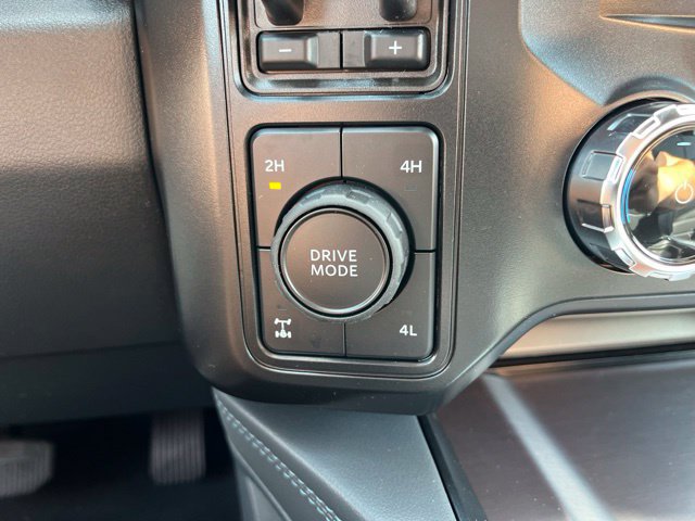 New 2026 Ford F350 Platinum w/ FX4 Off-Road Package AWD/4WD image 16