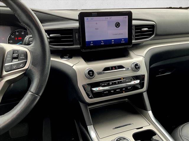 Used 2023 Ford Explorer XLT w/ Equipment Group 202A RWD image 8