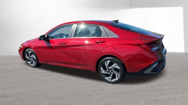 Used 2024 Hyundai Elantra Limited FWD image 6