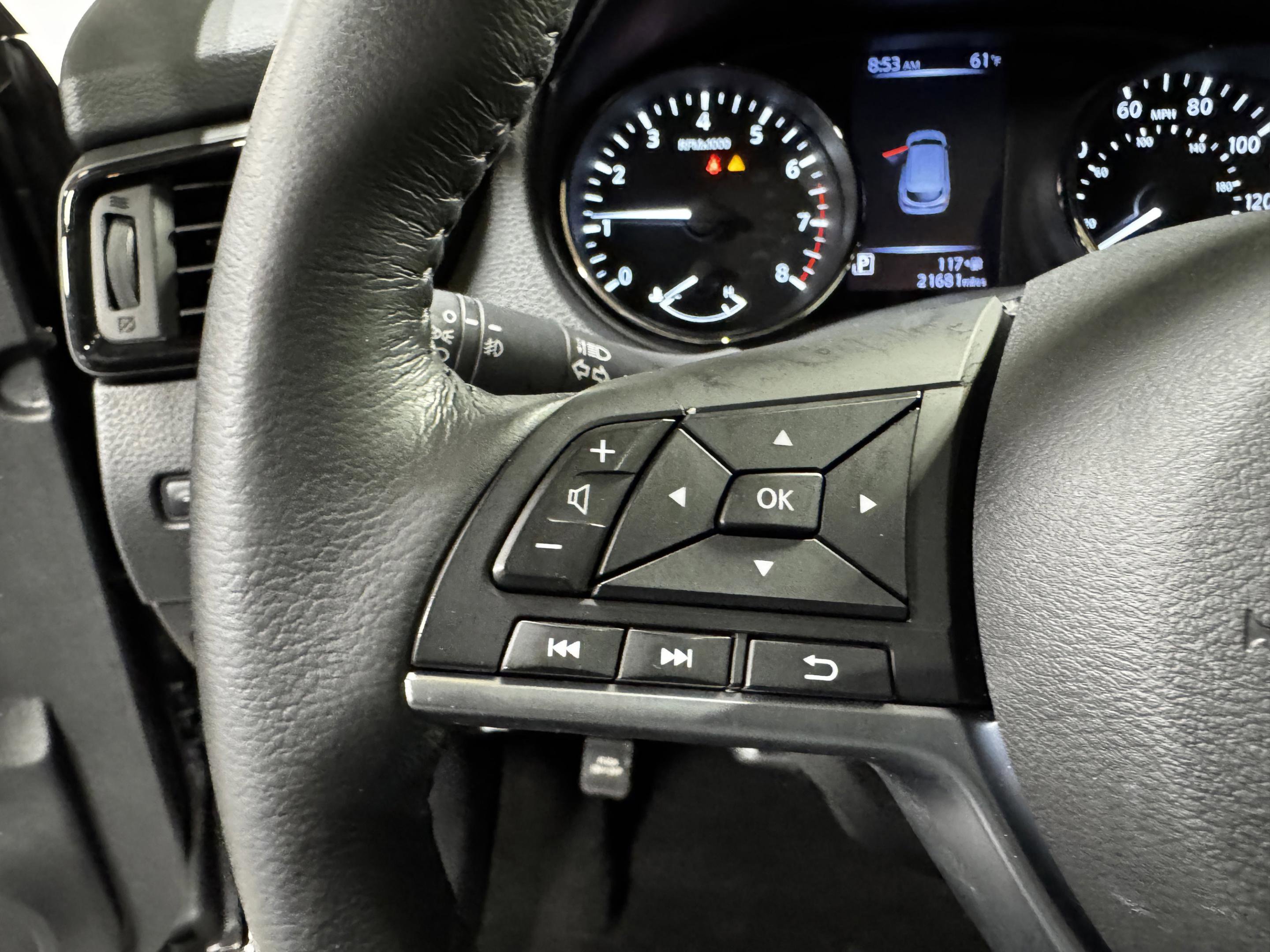 Used 2018 Nissan Rogue Sport SL w/ SL Premium Package image 14