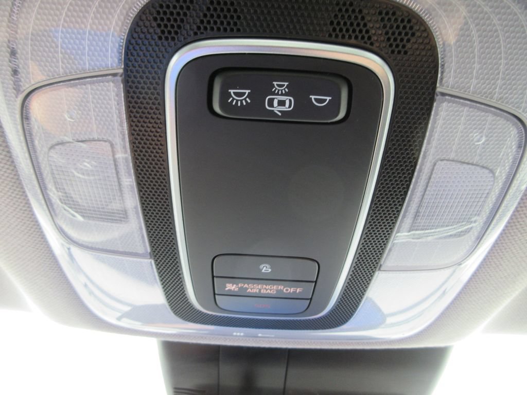 Used 2022 Hyundai Elantra SEL FWD image 30