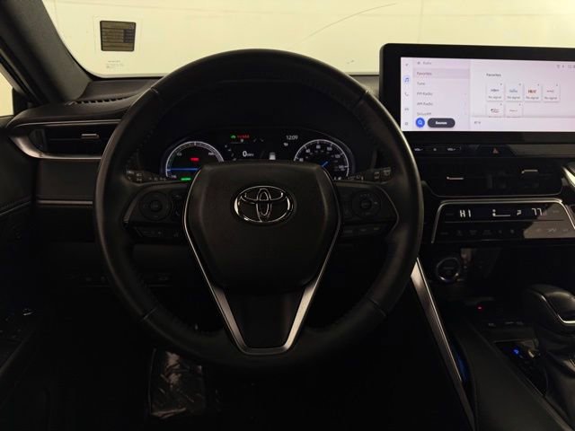Used 2024 Toyota Venza Nightshade image 20
