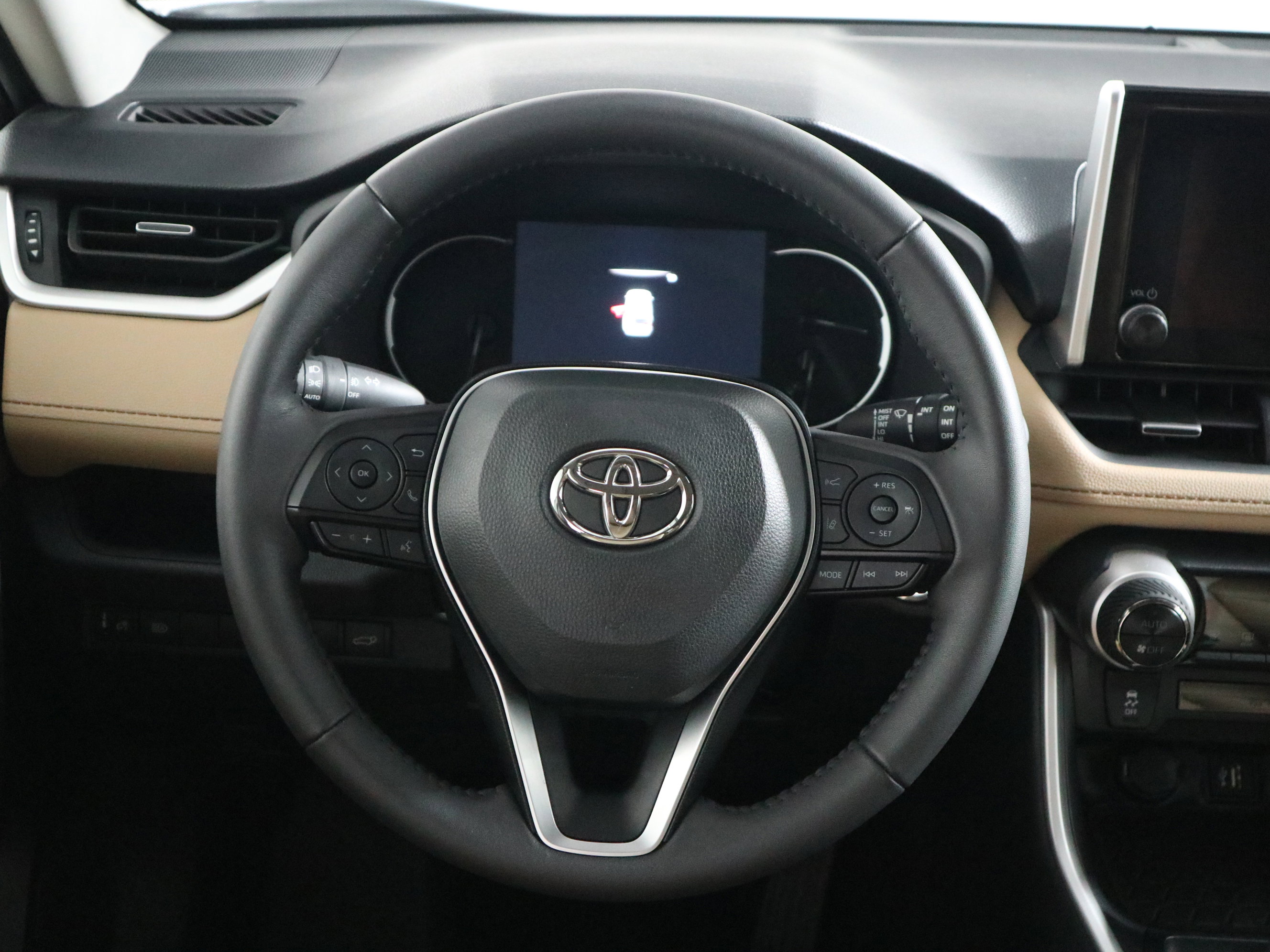 Used 2025 Toyota RAV4 XLE Premium image 16