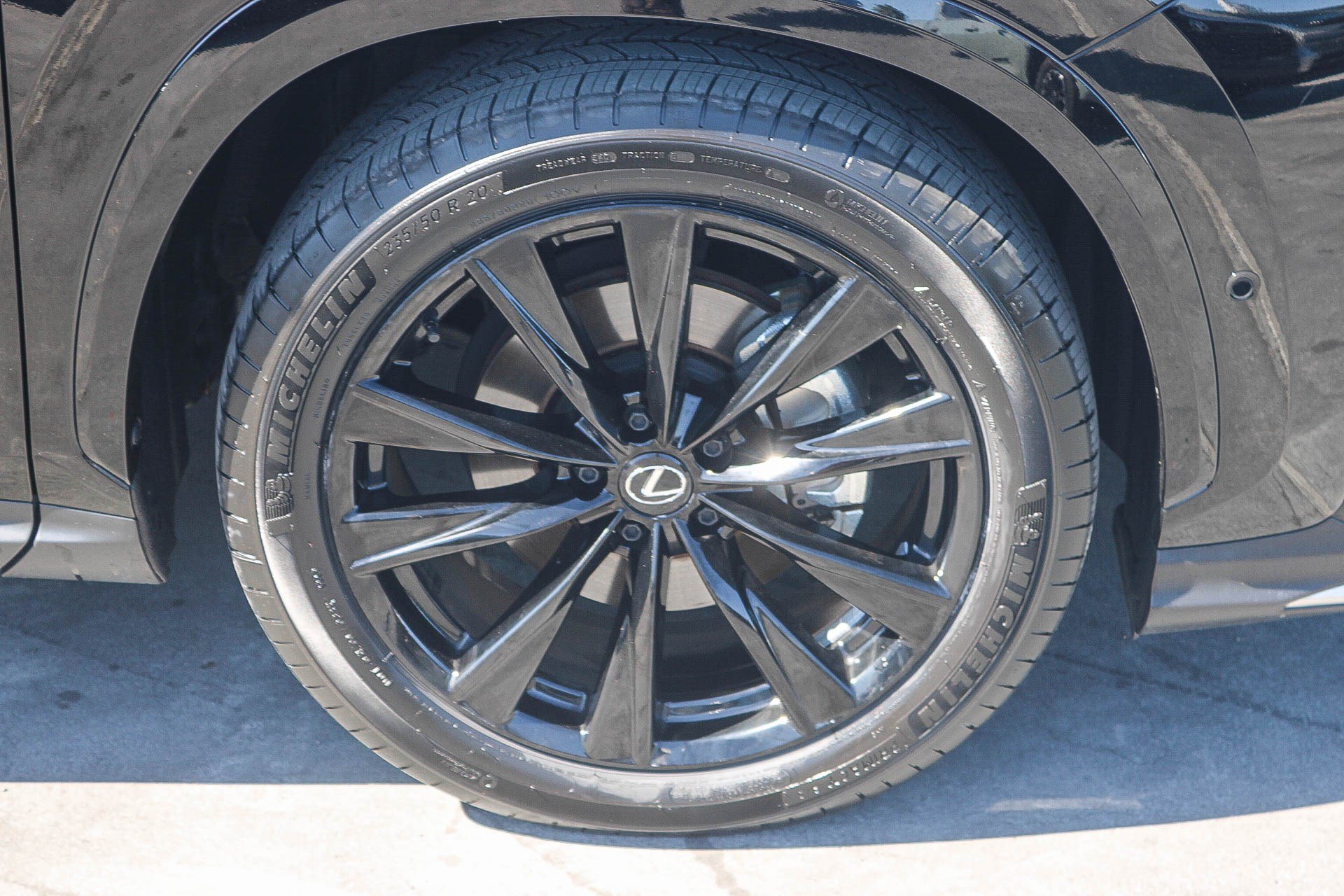 Used 2025 Lexus NX 450h+ F Sport w/ Towing Package (2000 Lbs) AWD/4WD image 12