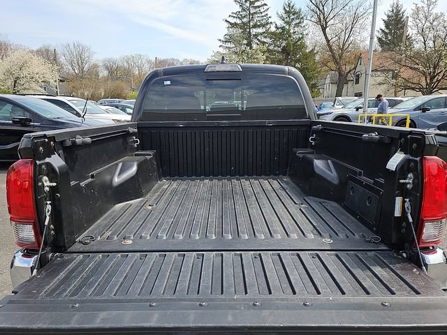 Used 2021 Toyota Tacoma SR5 AWD/4WD image 28
