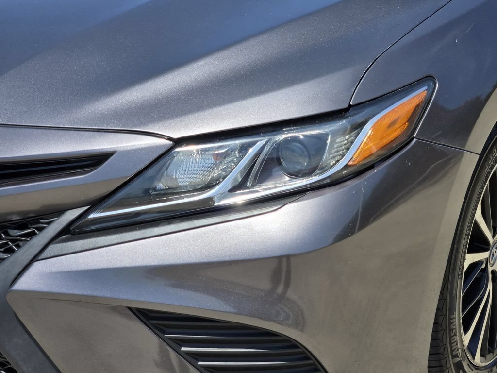 Used 2018 Toyota Camry SE w/ Audio Package FWD image 6