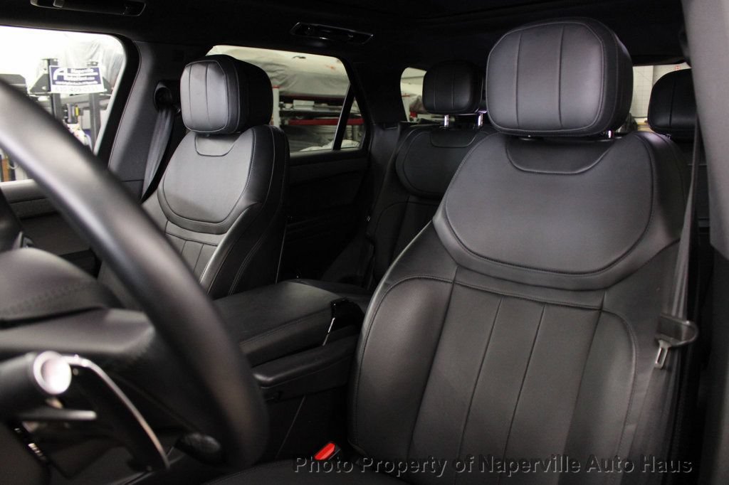 Used 2025 Land Rover Range Rover Sport SE AWD/4WD image 12