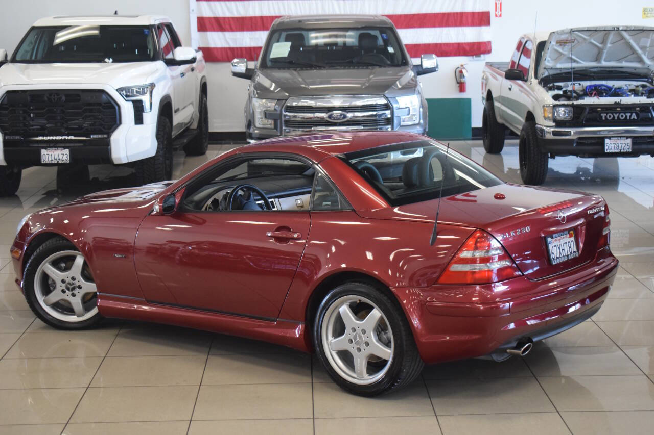 Used 2004 Mercedes-Benz SLK 230 image 29