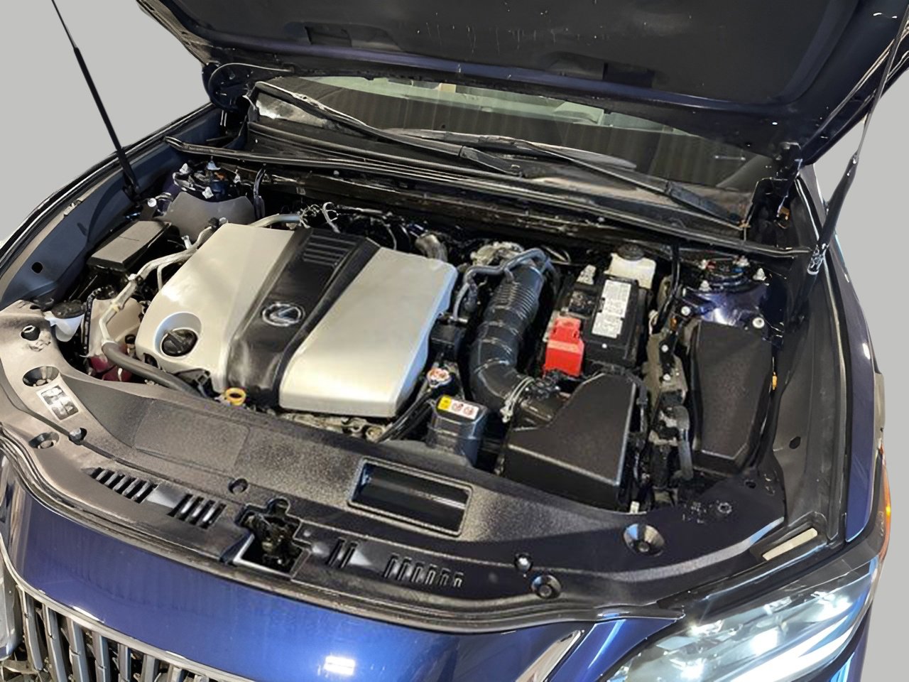 Used 2024 Lexus ES 350 Ultra Luxury w/ Accessory Package (Z1) image 11