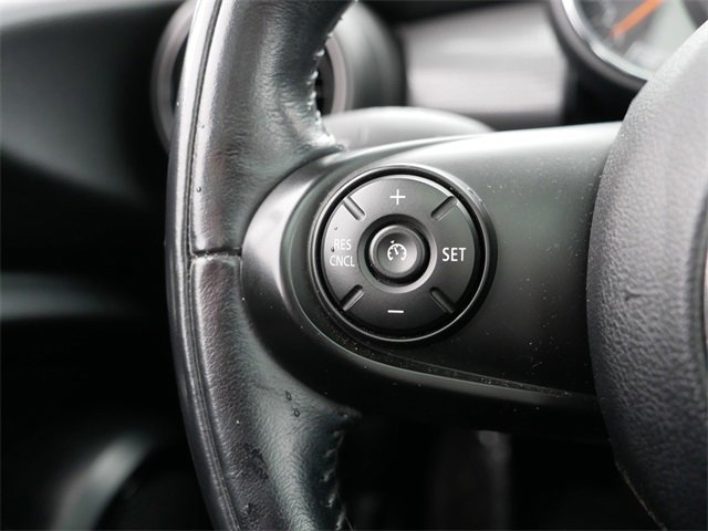 Used 2018 MINI Cooper 2-Door Hardtop w/ Cold Weather Package image 26