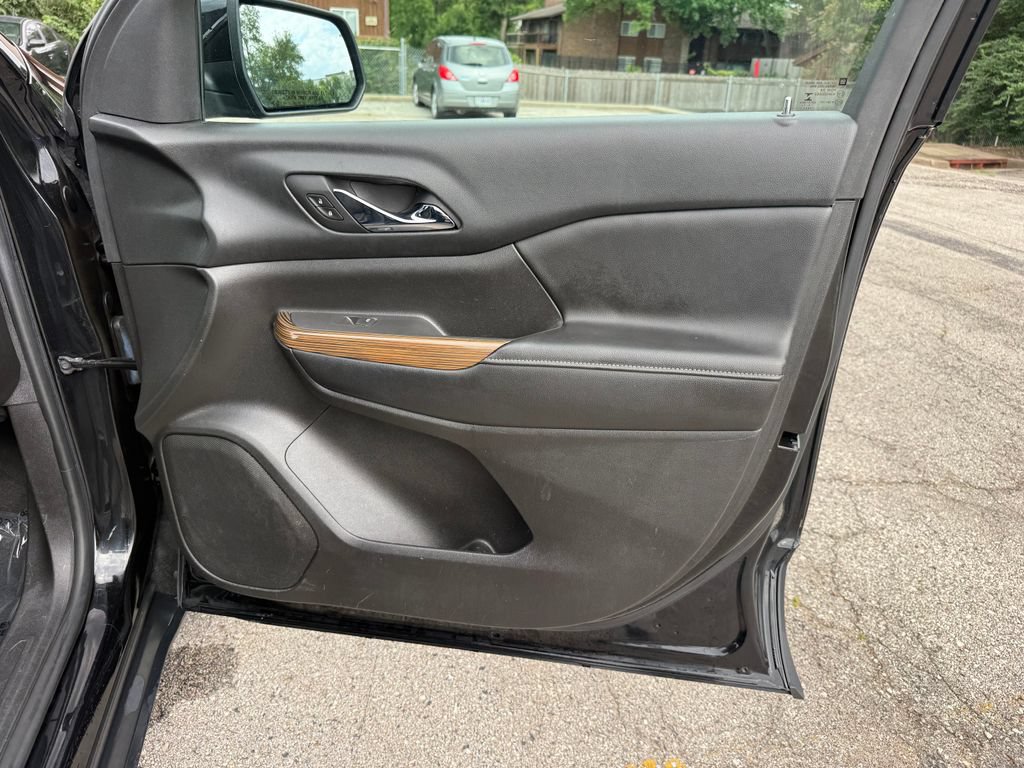 Used 2018 GMC Acadia SLE FWD image 46