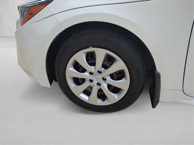 Certified 2025 Toyota Corolla LE FWD image 22