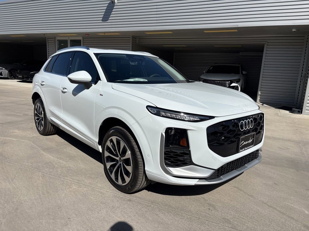New 2026 Audi Q3 quattro 2.0T image 3