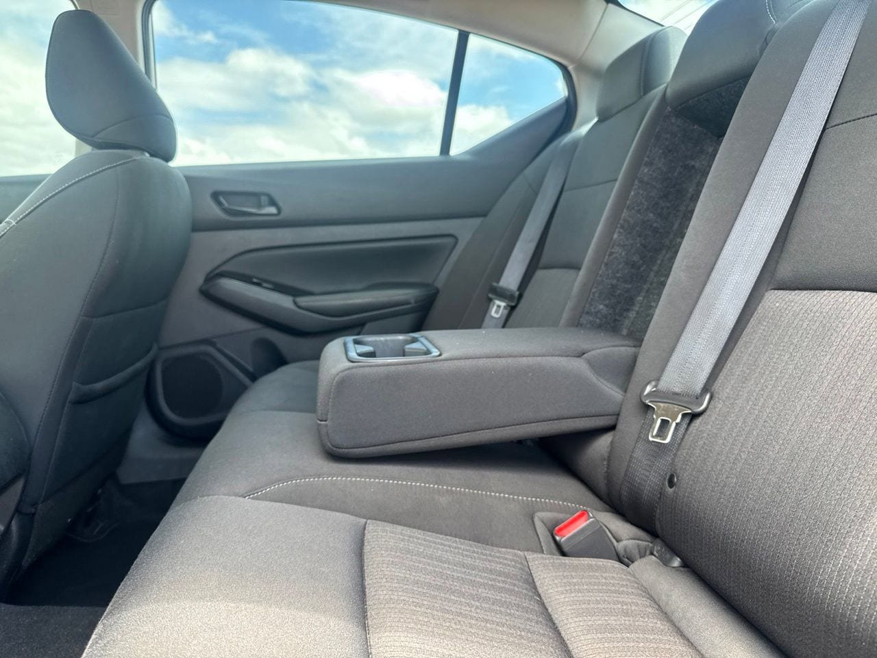 Certified 2023 Nissan Altima 2.5 SV w/ SV Premium Package FWD image 33