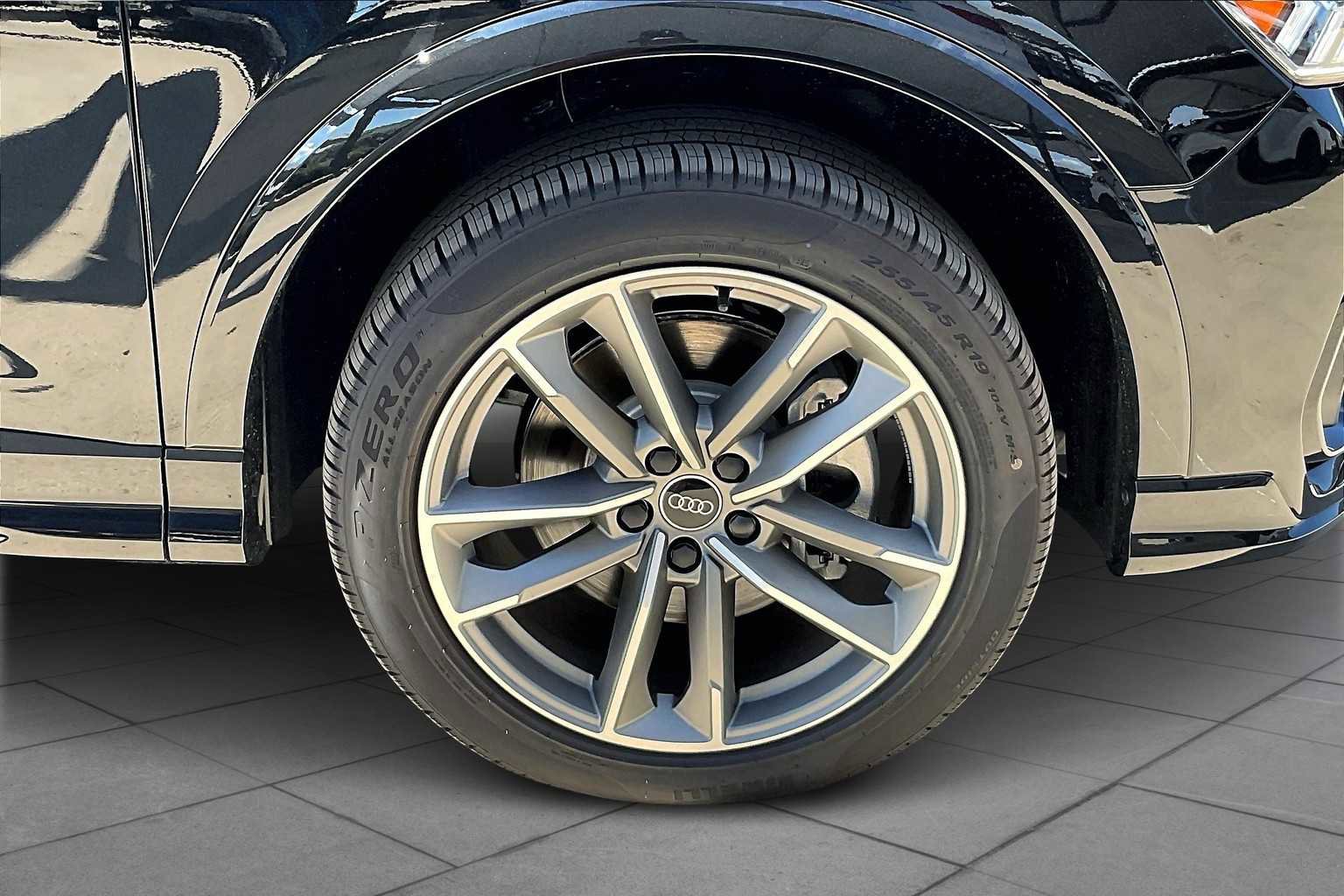 New 2025 Audi Q3 2.0T Premium w/ Convenience Package AWD/4WD image 11