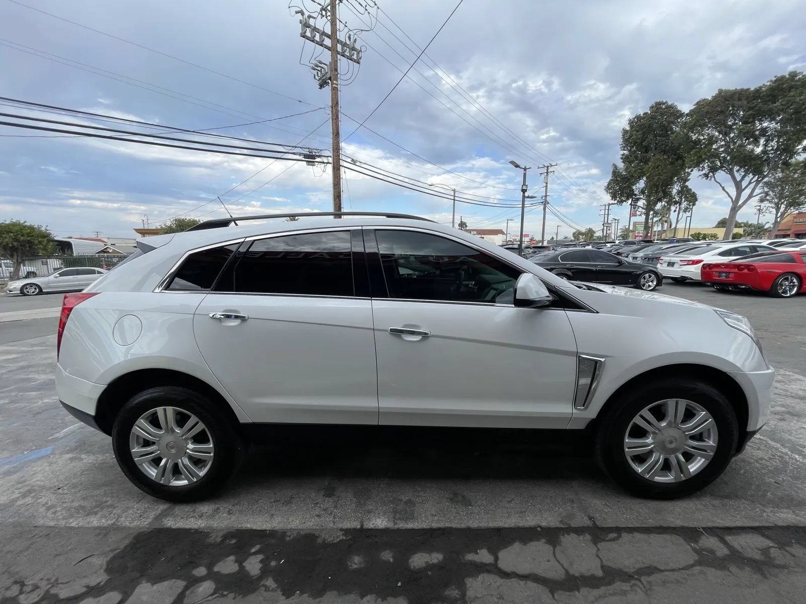 Used 2014 Cadillac SRX FWD image 4