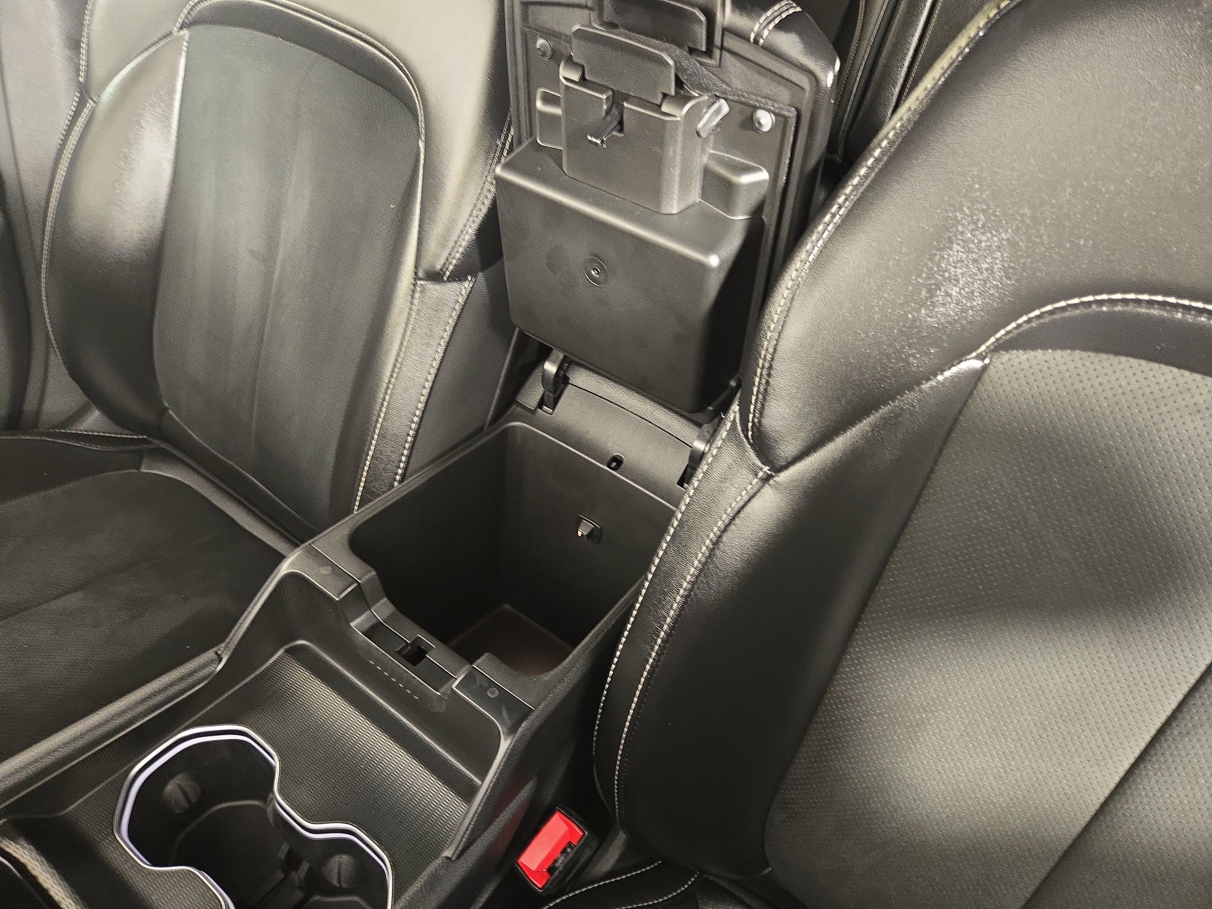 Used 2024 Jeep Grand Cherokee L Laredo image 28