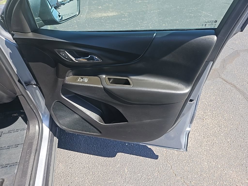 Used 2023 Chevrolet Equinox LT FWD image 32