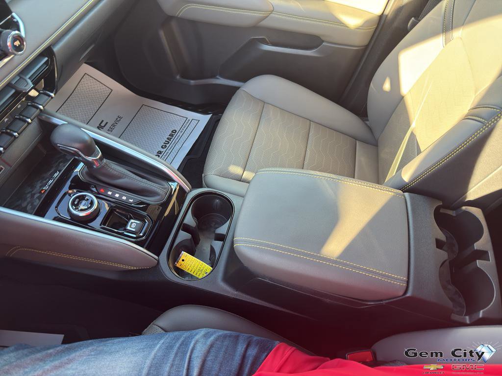 Used 2024 Chevrolet Colorado ZR2 w/ ZR2 Bison Edition image 25