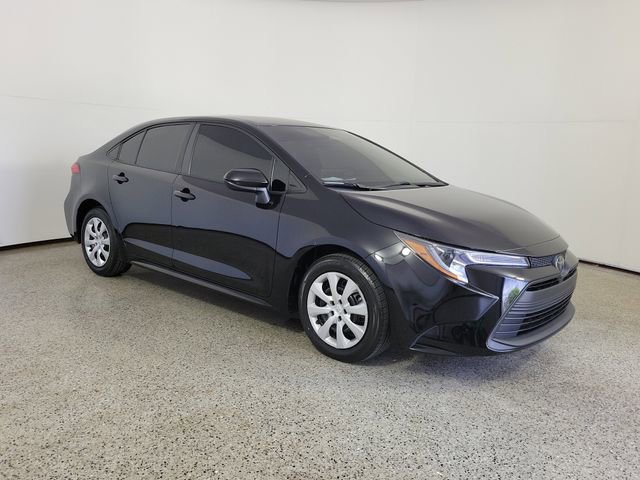 Used 2024 Toyota Corolla LE image 4