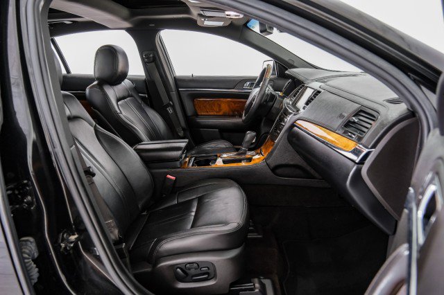 Used 2015 Lincoln MKS w/ Equipment Group 101A image 33