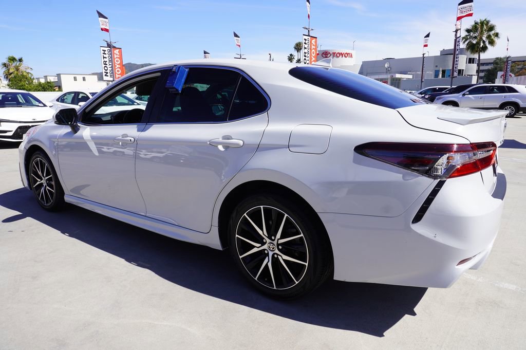 Certified 2024 Toyota Camry SE FWD image 5