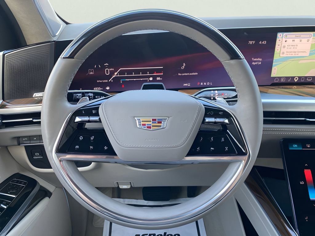 Certified 2025 Cadillac Escalade Premium Luxury Platinum w/ LPO, Floor Liner Package AWD/4WD image 22