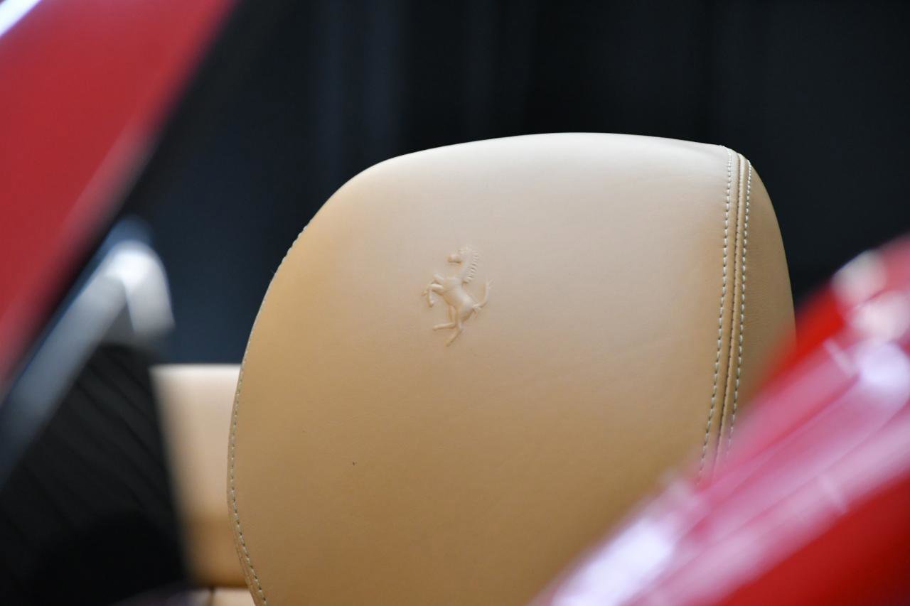 Used 2014 Ferrari California RWD image 7