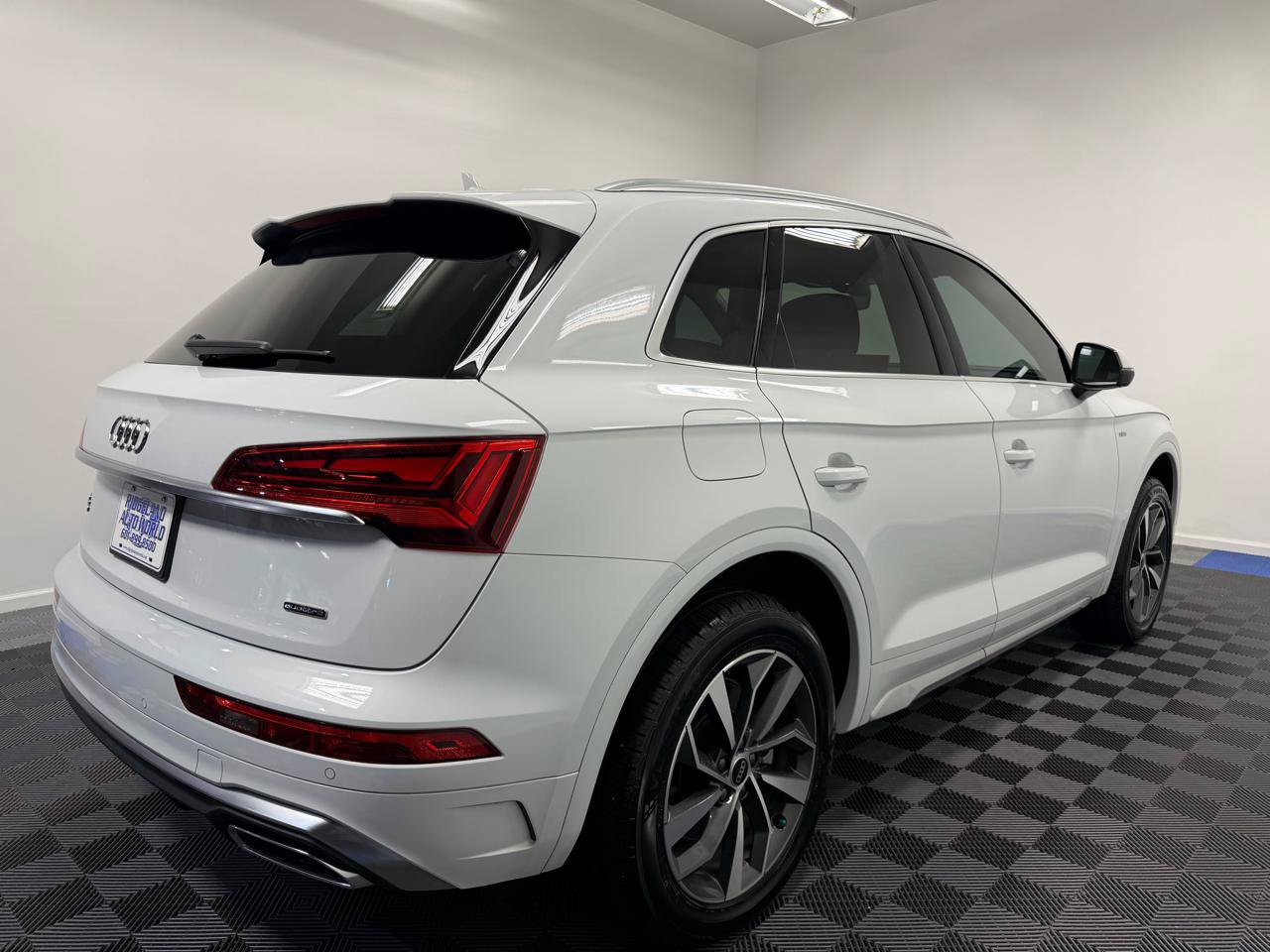 Used 2023 Audi Q5 2.0T Premium Plus AWD/4WD image 12