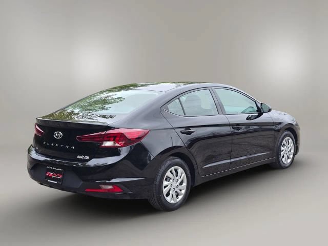 Used 2020 Hyundai Elantra SE w/ Cargo Package (C1) FWD image 5