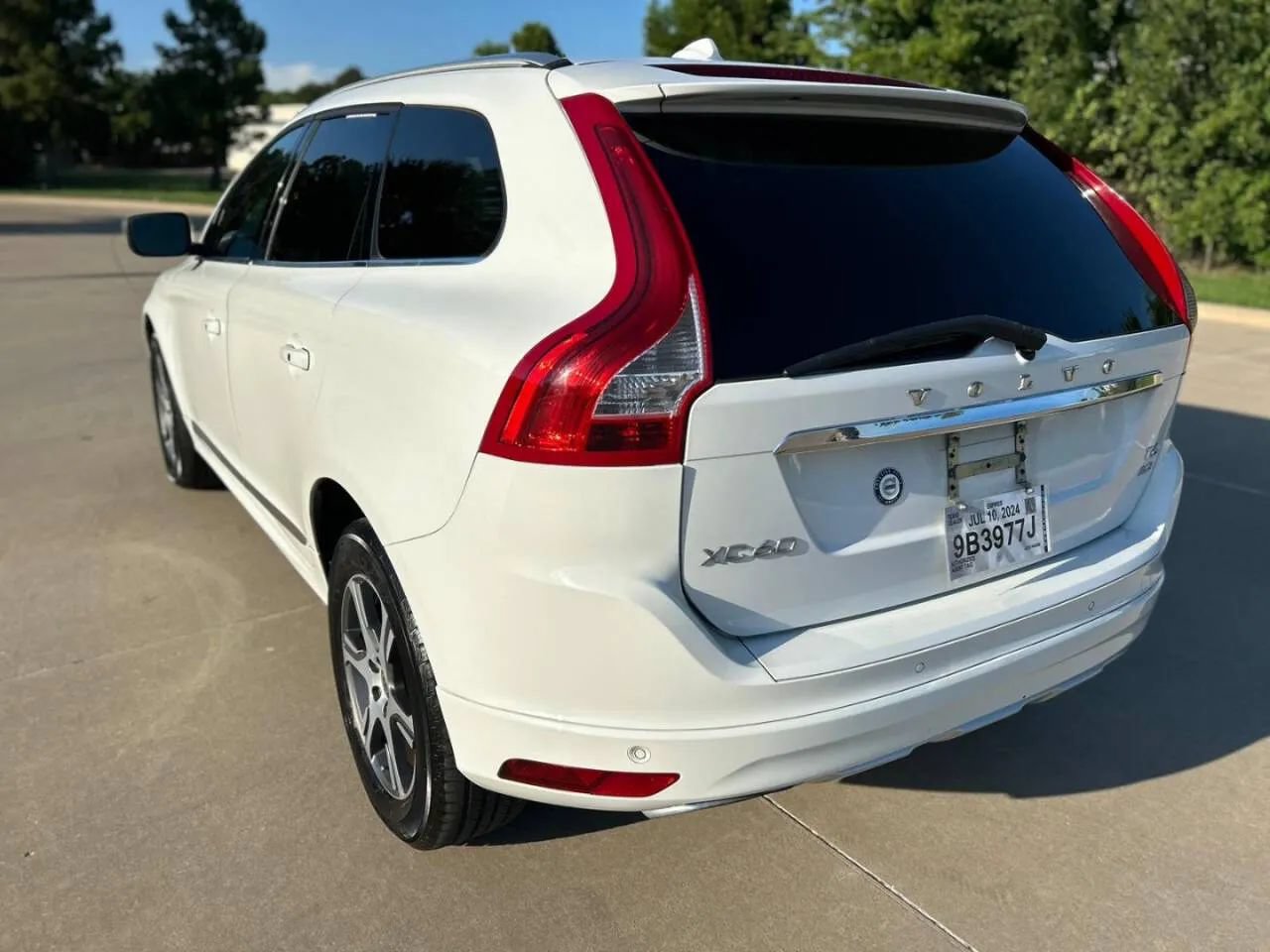 Used 2015 Volvo XC60 T6 Platinum AWD/4WD image 8