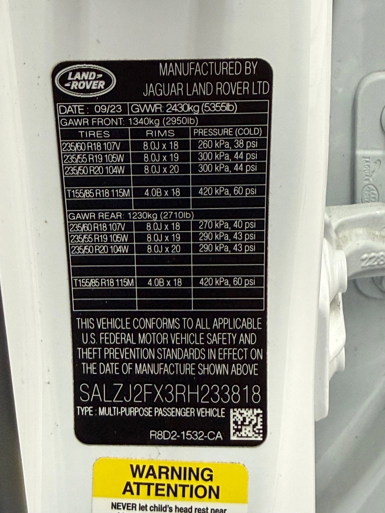 Used 2024 Land Rover Range Rover Evoque S image 18